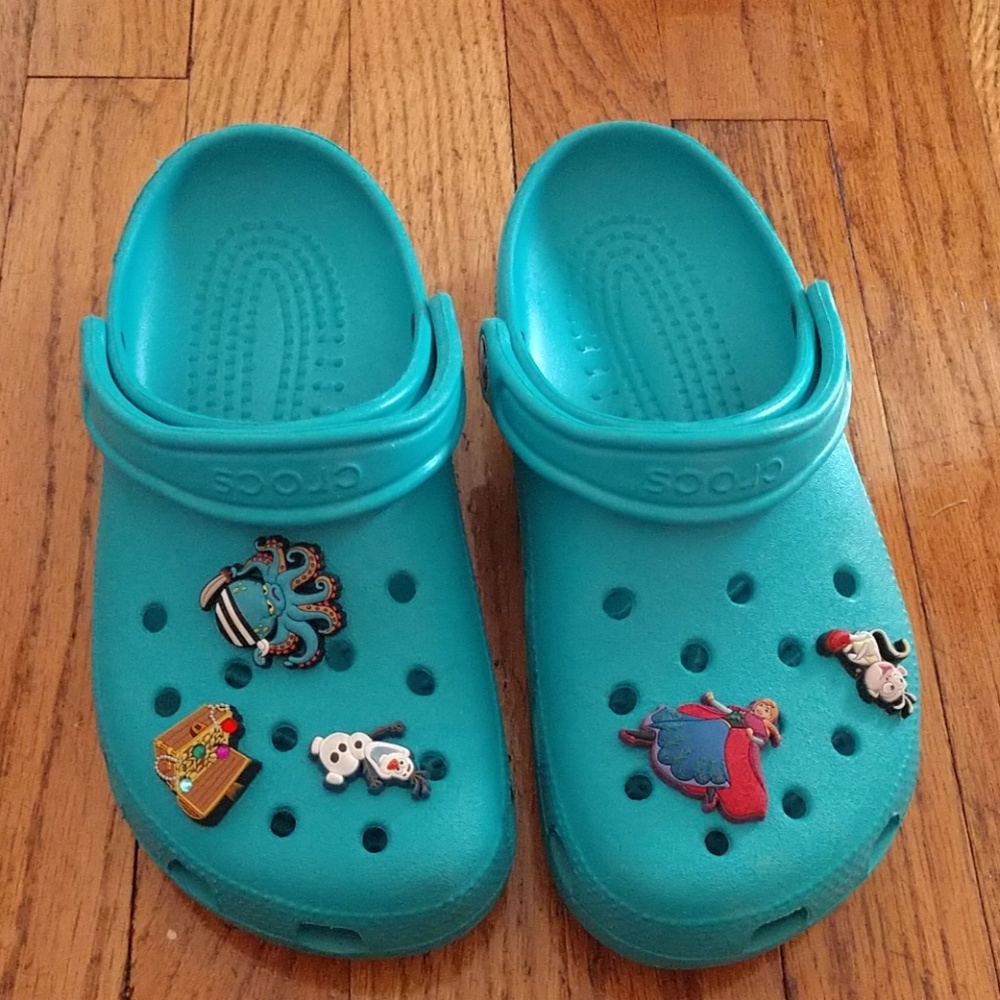 Crocs